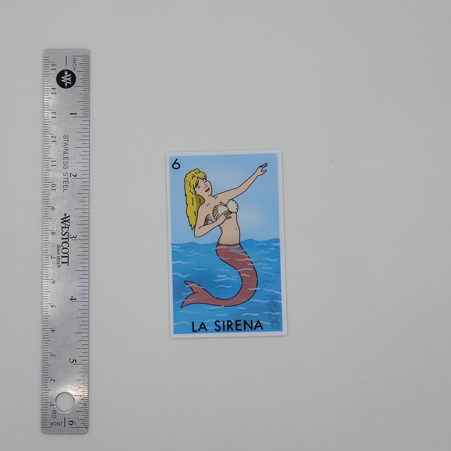 La Sirena, Luanne Sticker